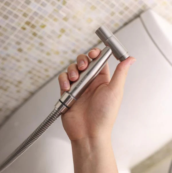 Bideesuihku harjattua terästä